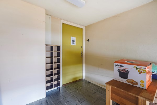 Medium property photo - Honselersdijkstraat 14-4, 1059 GC Amsterdam